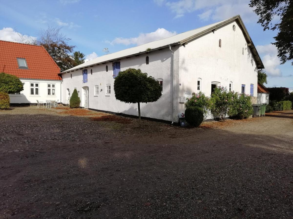 Shelter Slotsgaarden Hotel Jels Exterior foto